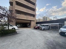 【兵庫県/神戸市灘区岩屋北町】リベール神戸灘壱番館 駐車場