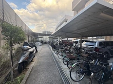 【兵庫県/神戸市灘区岩屋北町】リベール神戸灘壱番館 駐輪場