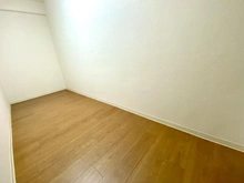 【兵庫県/西宮市苦楽園五番町】苦楽園アーバンライフ 1号棟 サービスルーム（納戸）