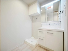 【東京都/足立区西新井本町】ライオンズマンション西新井本町 洗面室