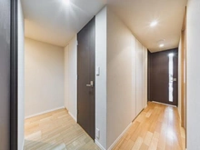 【東京都/足立区西新井栄町】レコシティ・プライム 廊下