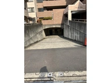 【東京都/足立区島根】シャン・ド・ヴィラージュ 敷地内