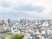 【東京都/荒川区南千住】ライオンズ南千住グランプレイス 眺望：屋上テラス（共用部）から