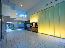 【東京都/足立区西新井栄町】ザ・ステージオガーデンフロントタワー エントランス：フロント(コンシェルジュサービス有り)※利用可能時間有り