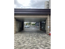 【東京都/葛飾区立石】ライオンズ青砥グランフォート 駐車場:車両出入口