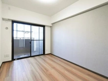 【千葉県/市川市新井】ローズガーデン浦安グランディール 洋室：約6.0帖　大規模修繕中