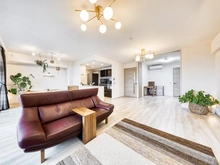 【千葉県/浦安市高洲】ザ・パークハウス新浦安マリンヴィラ テラスプラザ LDK：リビング横の洋室(約6.0帖)と一つの空間としても使用いただけます