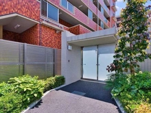 【東京都/江戸川区西葛西】プラウド西葛西 敷地内：駐輪場入口