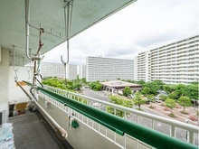 【東京都/江戸川区南葛西】なぎさニュータウン 7号棟 バルコニー：家具調度品は価格に含まれません