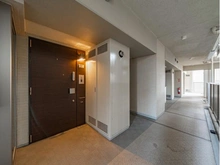 【東京都/江戸川区船堀】ゼルクハウス船堀 玄関：お客様を出迎える玄関