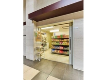 【千葉県/浦安市高洲】プラウド新浦安 共用施設：ちょっとしたお買い物可能なミニショップスペース