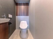 【神奈川県/横浜市西区花咲町】プラウド横浜桜木町 トイレ