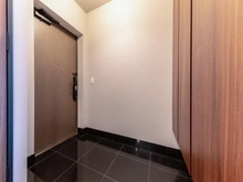 【神奈川県/横浜市西区花咲町】プラウド横浜桜木町 玄関