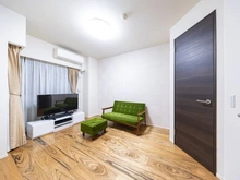 【東京都/江戸川区船堀】ゼルクハウス船堀 洋室：約6.2帖の主寝室、右手側にはウォークインクローゼット