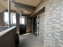 【千葉県/市川市新井】ローズガーデン浦安グランディール 玄関：大規模修繕工事中