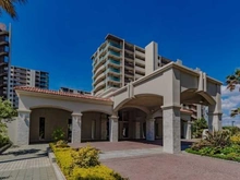 【千葉県/浦安市高洲】プラウド新浦安パームコート A棟 敷地内