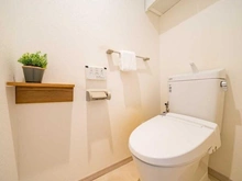 【東京都/江戸川区西葛西】ゼファー西葛西 トイレ：白基調のトイレ