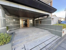 【埼玉県/さいたま市南区鹿手袋】アーデル武蔵浦和ファシーノ エントランス