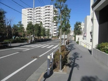 【東京都/板橋区小豆沢】スカイティアラ イースト 前面道路