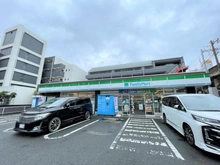【神奈川県/横浜市鶴見区鶴見中央】ライオンズマンション鶴見中央 ファミリーマート 鶴見中央三丁目店（現地より約172m）