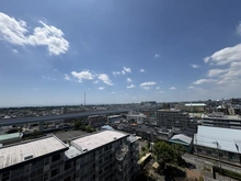 【埼玉県/さいたま市桜区西堀】イトーピア西浦和 眺望：共用部の廊下から