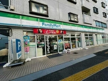 【埼玉県/さいたま市南区白幡】クレアホームズ武蔵浦和サザンアリーナ  ファミリーマート　さいたま白幡四丁目店（現地より約160m）