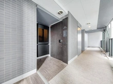 【埼玉県/さいたま市南区沼影】プラウドシティ武蔵浦和ステーションアリーナ 玄関