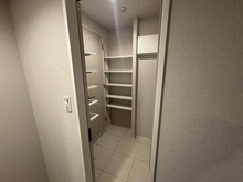 【埼玉県/さいたま市浦和区岸町】ルピアシェリール浦和岸町Viola 収納：シューズインクローゼット