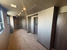 【埼玉県/さいたま市浦和区岸町】ルピアシェリール浦和岸町Viola 共用部：玄関前