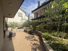 【埼玉県/さいたま市浦和区岸町】ルピアシェリール浦和岸町Viola 敷地内施設：テラス