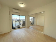 【埼玉県/戸田市大字新曽】藤和シティホームズ戸田 リビング・ダイニング：奥：洋室