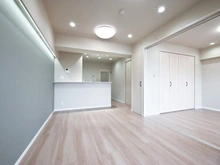 【東京都/板橋区坂下】蓮根サンハイツ リビング・ダイニング：（右）洋室