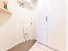 【東京都/世田谷区北沢】笹塚マンション 玄関：家具・調度品は含みません。