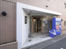 【東京都/世田谷区若林】ラグジュアリーアパートメント若林CQ エントランス