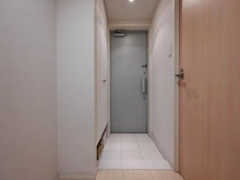 【東京都/世田谷区三軒茶屋】レグノ・スイート三軒茶屋 玄関