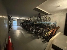 【東京都/世田谷区三軒茶屋】レグノ・スイート三軒茶屋 駐輪場