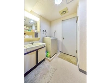 【東京都/江戸川区清新町】清新北ハイツ 2号棟 洗面室：家具調度品は価格に含まれません