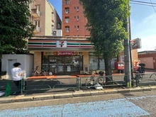 【東京都/世田谷区太子堂】オープンレジデンス三軒茶屋 N棟  セブンイレブン　若林陸橋店（現地より約450m）