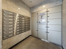 【東京都/稲城市東長沼】パレステージ稲城 メールボックス・宅配ボックス