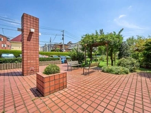 【東京都/世田谷区池尻】シーアイマンション駒場 A棟 敷地内