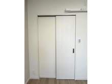 【東京都/世田谷区三軒茶屋】レグノ・スイート三軒茶屋 ウォークインクローゼット
