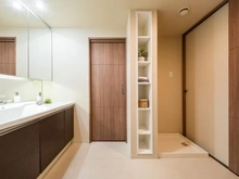 【東京都/足立区新田】アクアテラ　ブロード・スクエア 洗面室