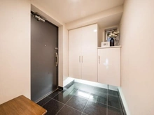 【東京都/足立区新田】アクアテラ　ブロード・スクエア 玄関