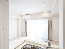 【東京都/世田谷区三軒茶屋】三軒茶屋サンハイツ 洋室