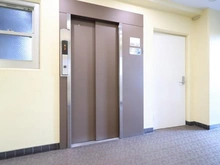 【東京都/世田谷区三軒茶屋】三軒茶屋サンハイツ エレベーター