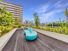 【東京都/江東区辰巳】ブリリア辰巳キャナルテラス 共用施設：キャナルサイドデッキ 
