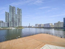 【東京都/品川区東品川】品川イーストシティタワー 天王洲アイル第一水辺広場（現地より約710m）