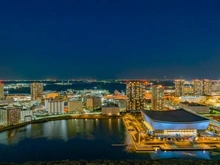 【東京都/江東区豊洲】スカイズ タワー＆ガーデン 眺望：東京ゲートブリッジを望む眺望（天候による）
※ズーム無