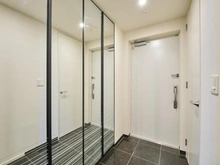 【東京都/江東区豊洲】スカイズ タワー＆ガーデン 玄関