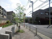 【東京都/世田谷区上北沢】上北沢コートテラス 前面道路